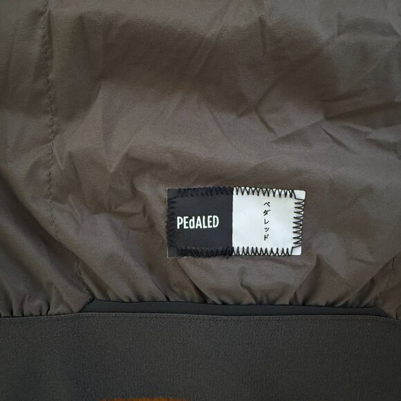 PEDALED Khaki Packable Jacket (M) - Picture 4 of 7